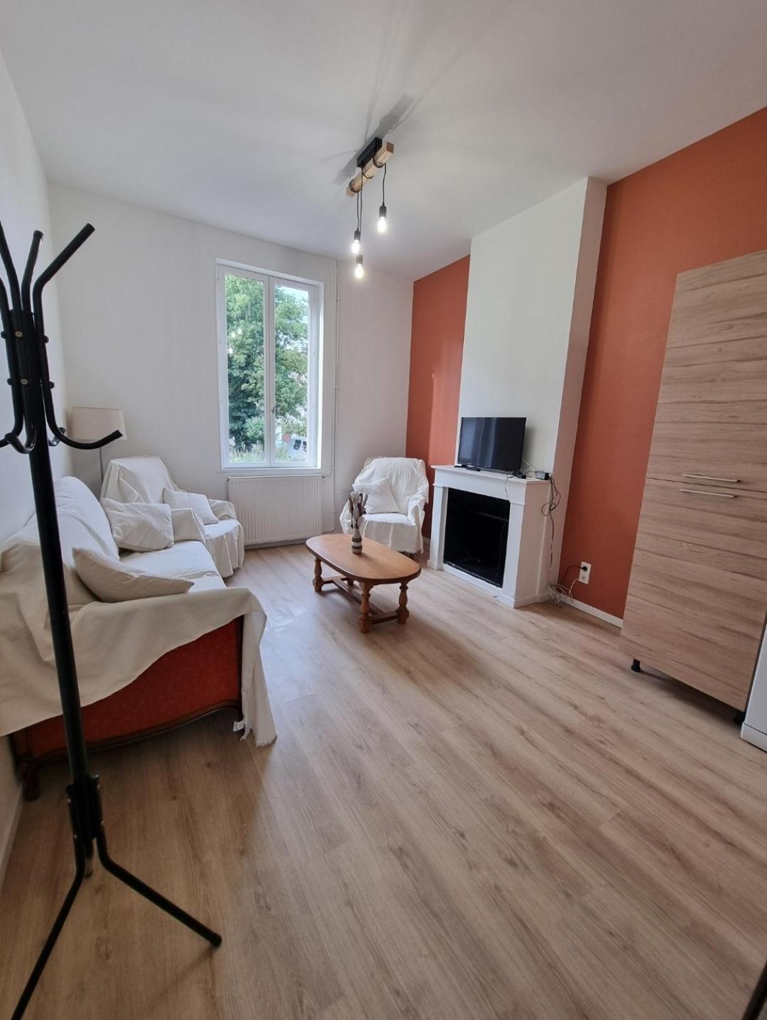 L Essentiel Gite Pour 6 Personnes Sireuil  Extérieur photo