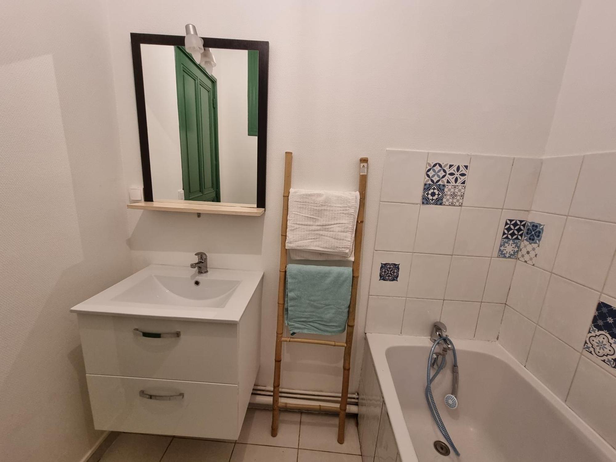 L Essentiel Gite Pour 6 Personnes Sireuil  Extérieur photo